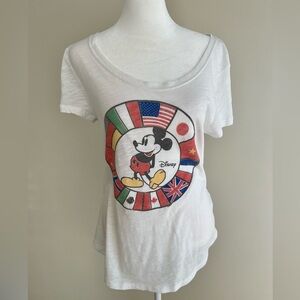 Abercrombie and Fitch Epcot Tee Disney World Epcot Mickey Tee Small